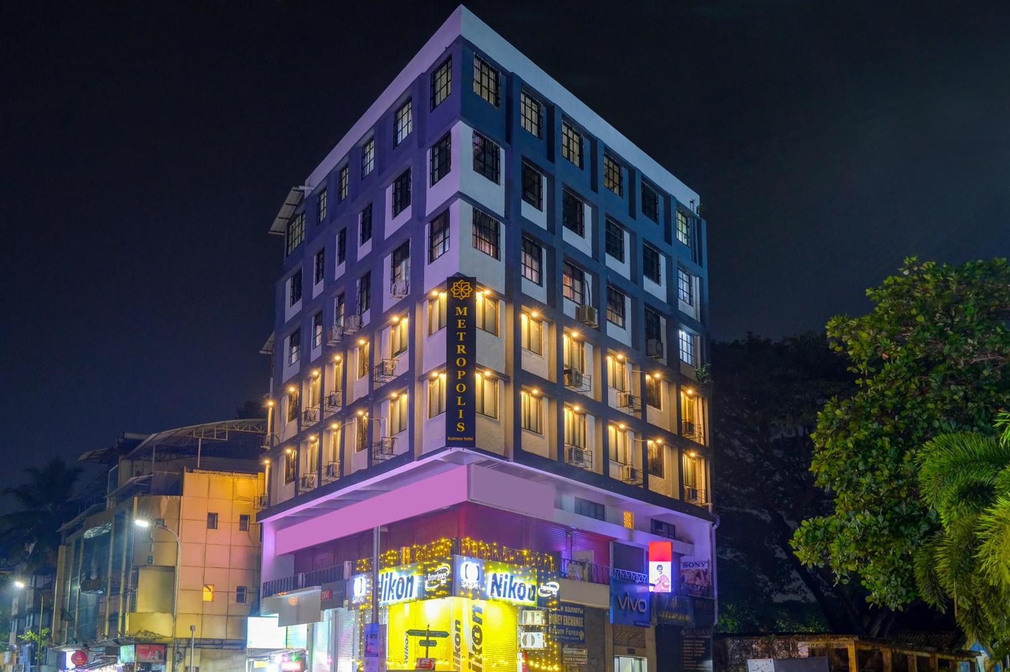 Metropolis Business Hotel Панаджі Екстер'єр фото